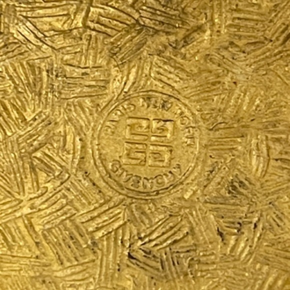 ✨Authentic Vintage GIVENCHY PARIS Logo Large Brooch Pin - Picture 7 of 11